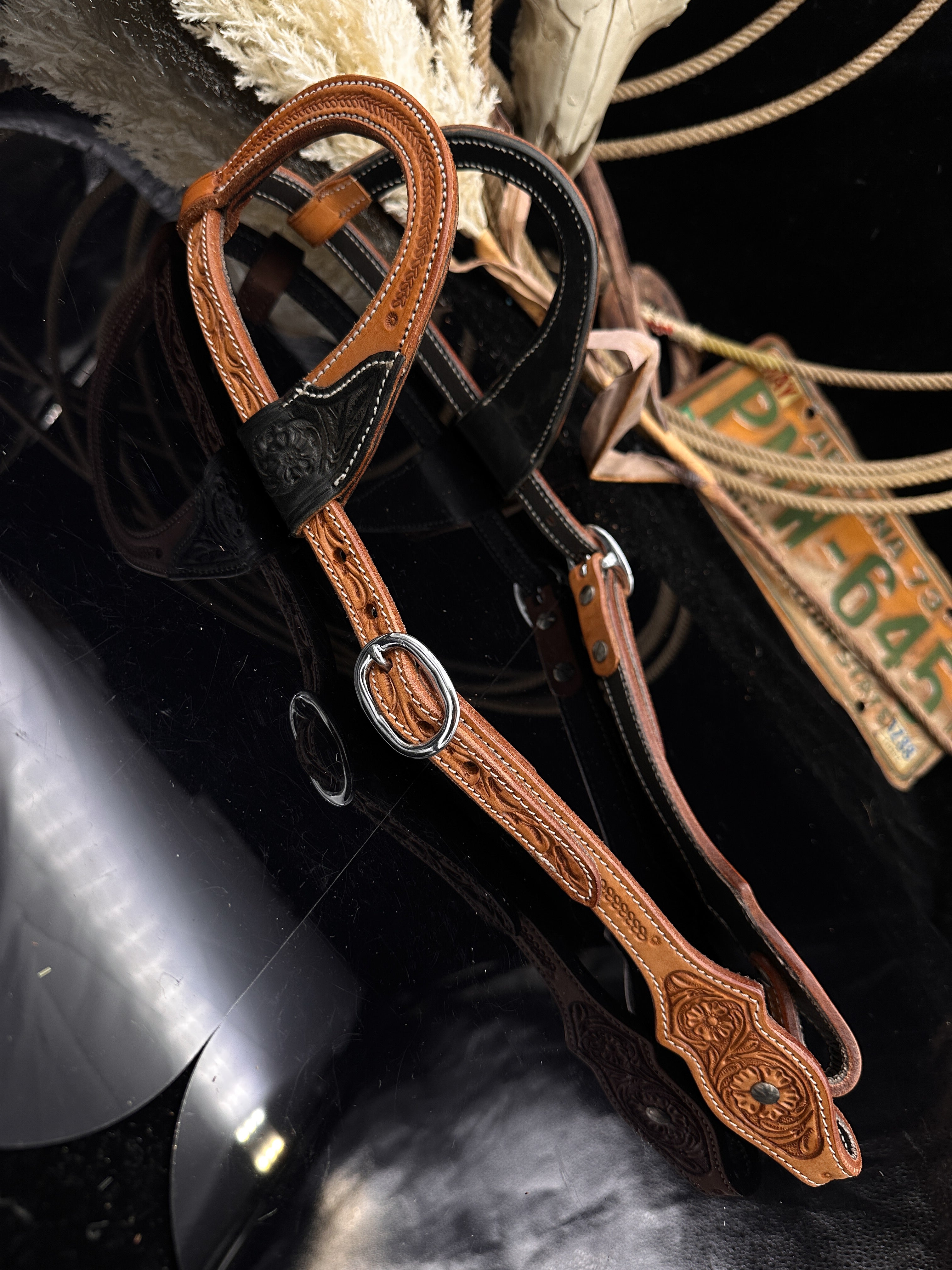 Luxury Chestnut Sidepull – Pink & black.