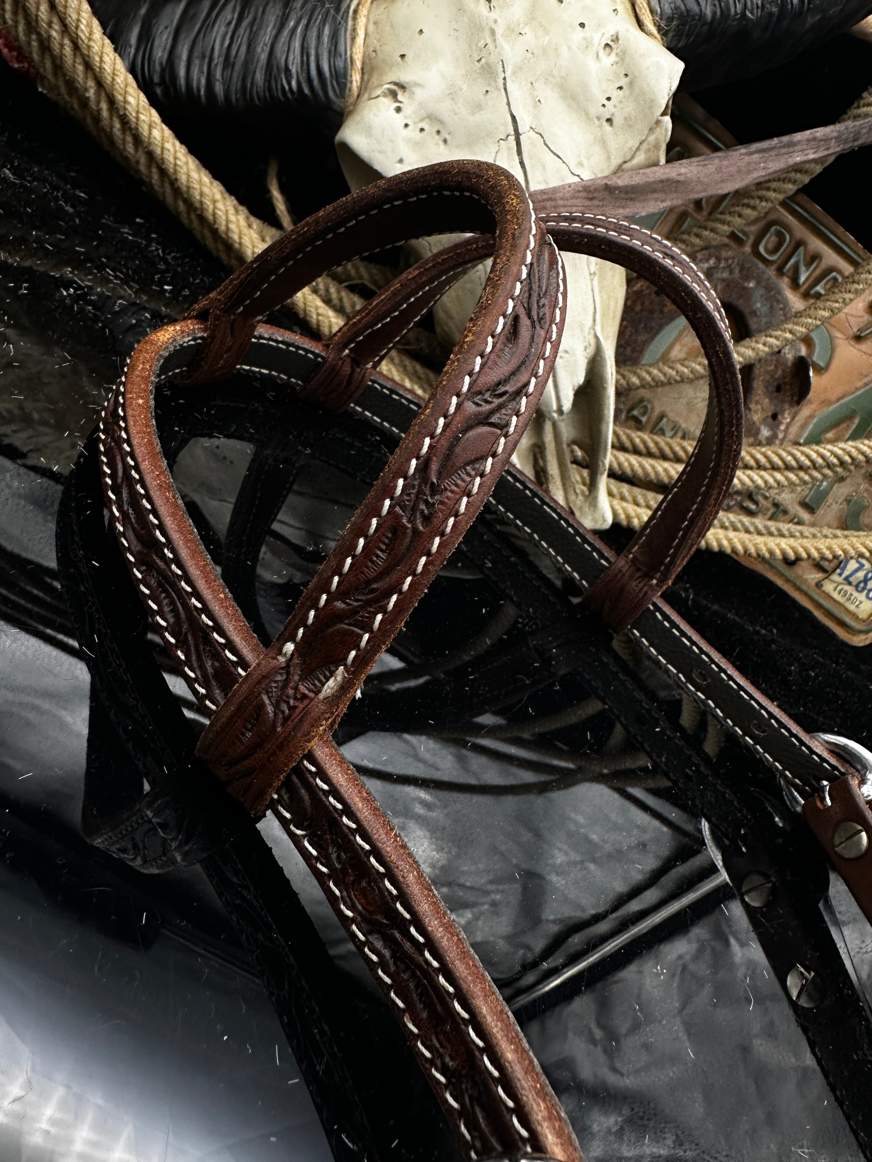 Basic | Dark chestnut | Floral tooled western hoofdstel