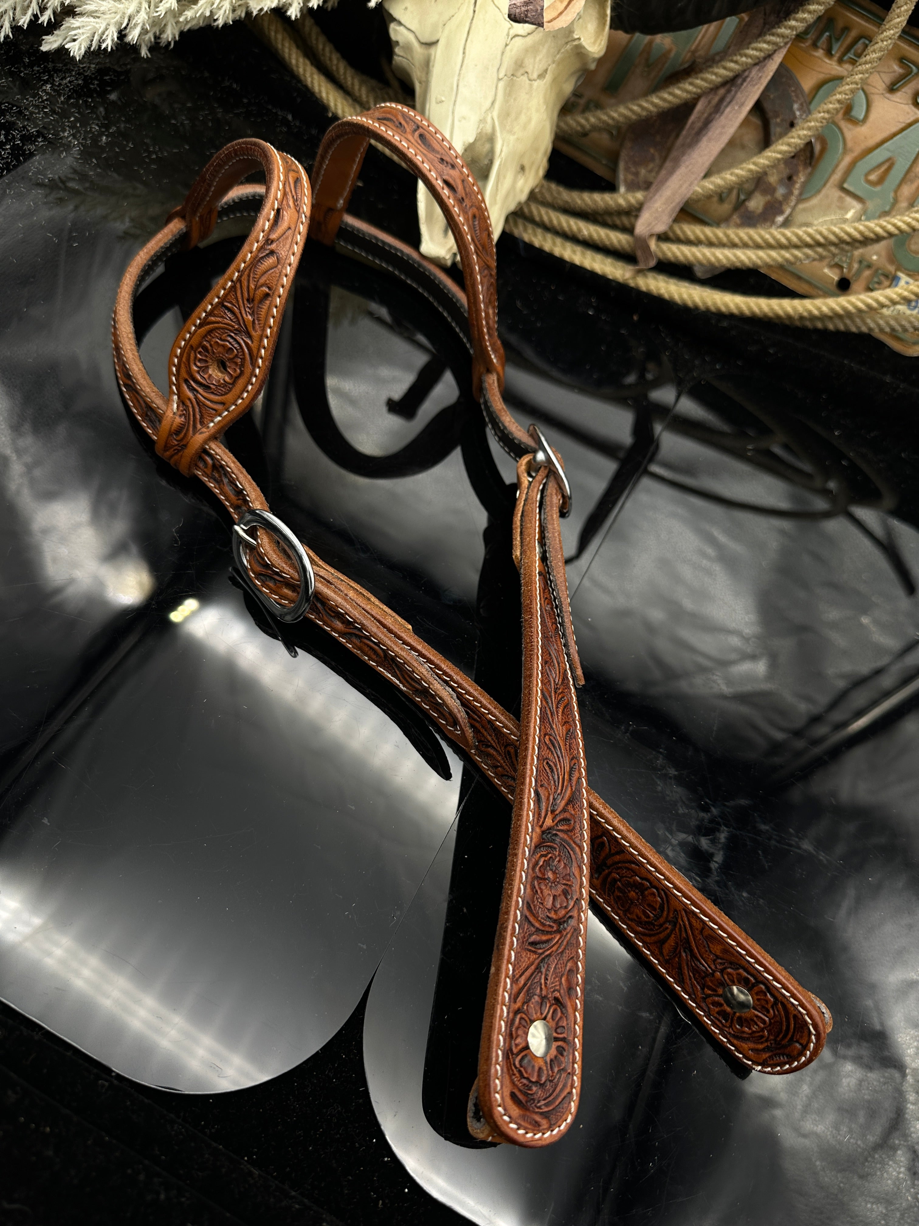 Basic | Antique Chestnut | Floral tooled western bridle