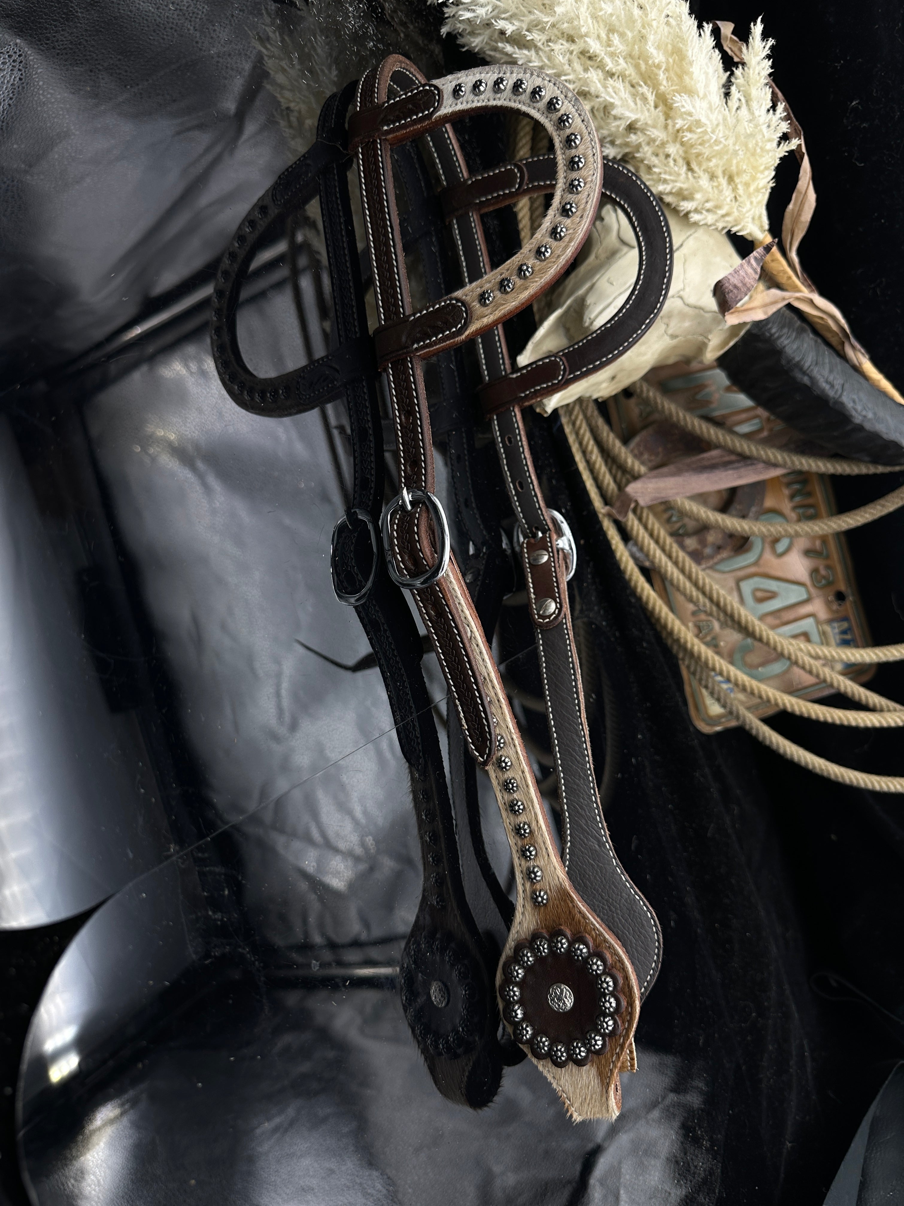 Basic | Dark Chestnut | light Cowhide studs western bridle