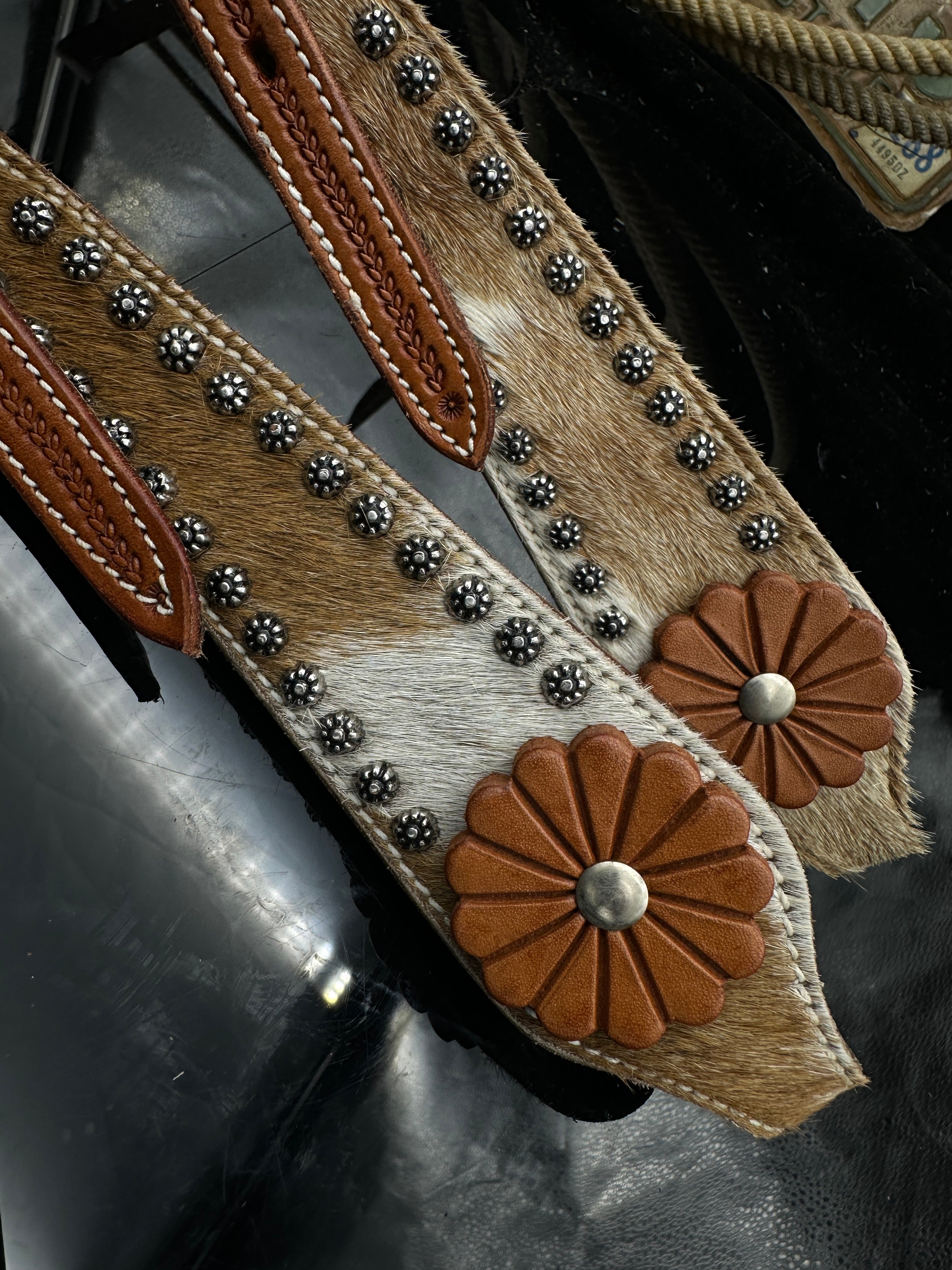 Basic | Chestnut | Light cowhide &amp; studs western bridle