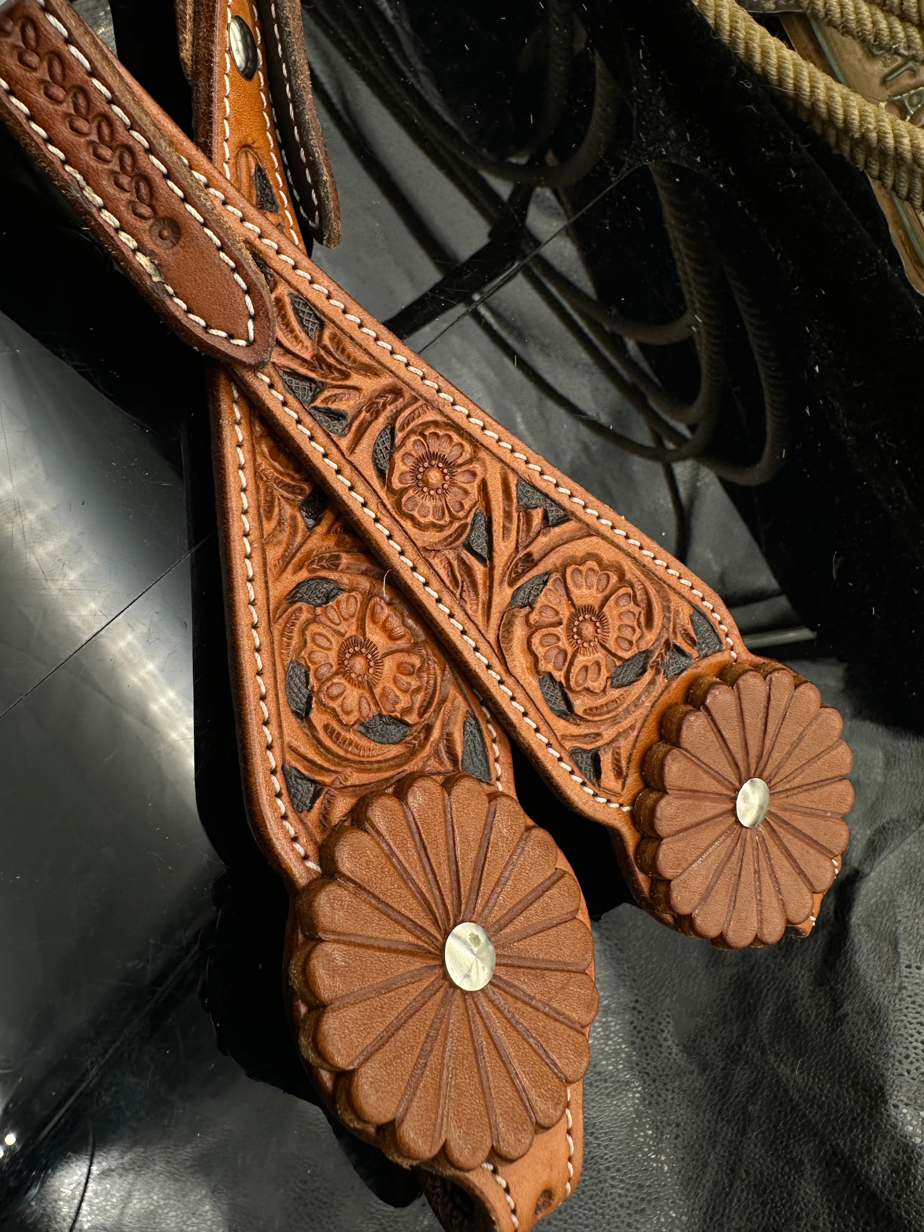 Basic | 2 tone Chestnut | Floral tooled western bridle
