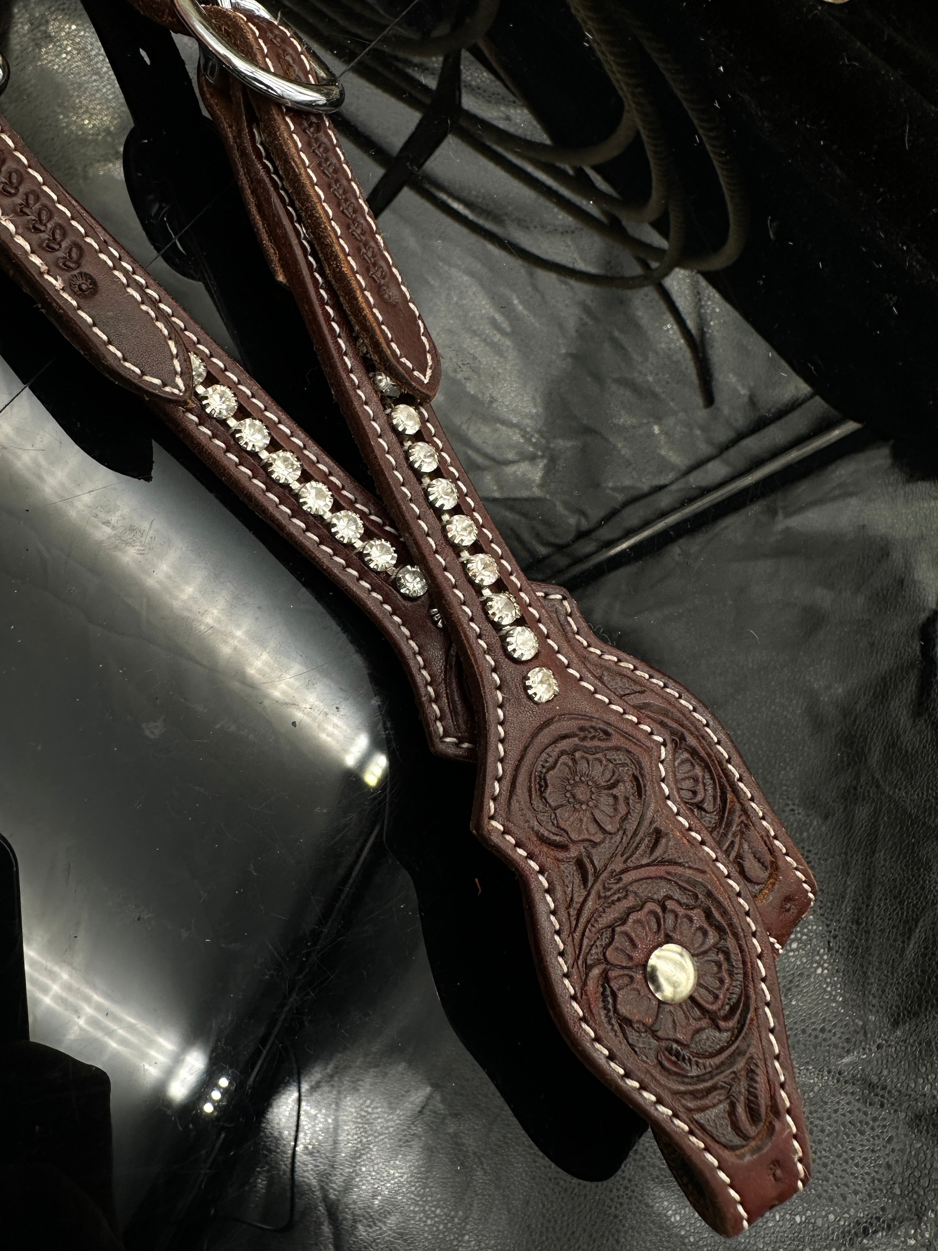 Basic | Dark Chestnut | Floral tooled Rhinestone western bridle