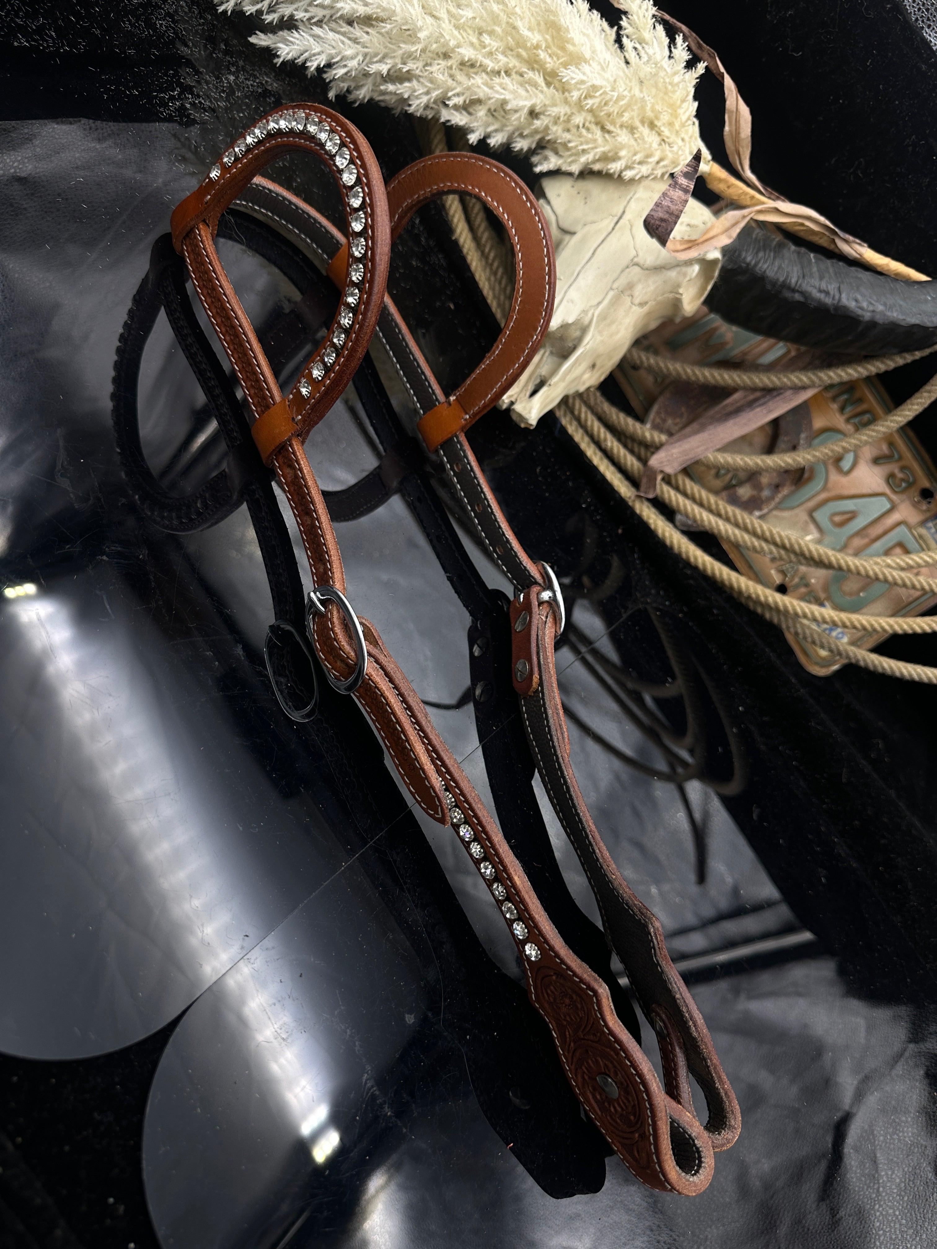 Basic | Chestnut | Floraltooled rhinestone western bridle