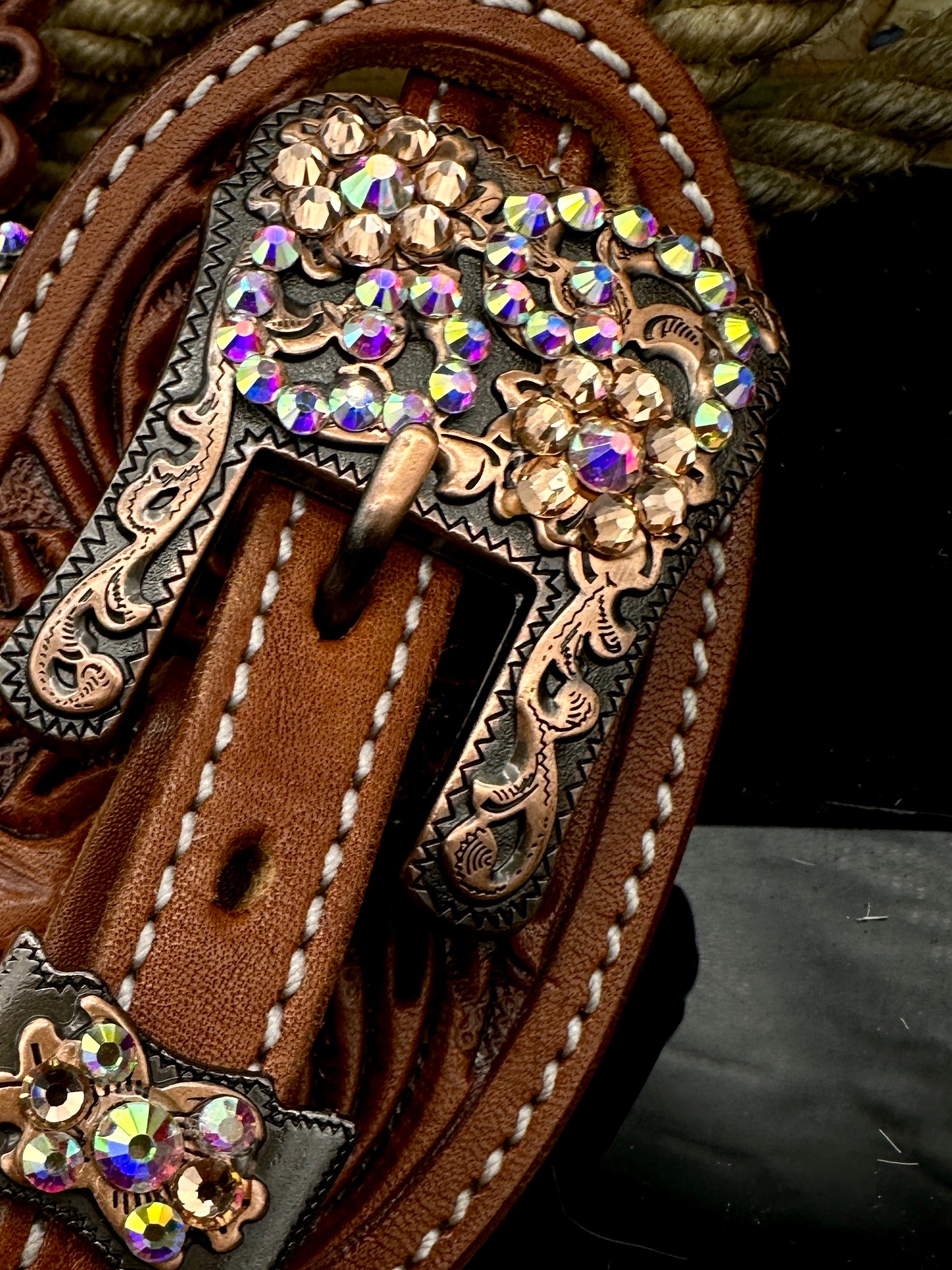 Premium | Antique chestnut | Copper, peacht &amp; AB western spurstraps