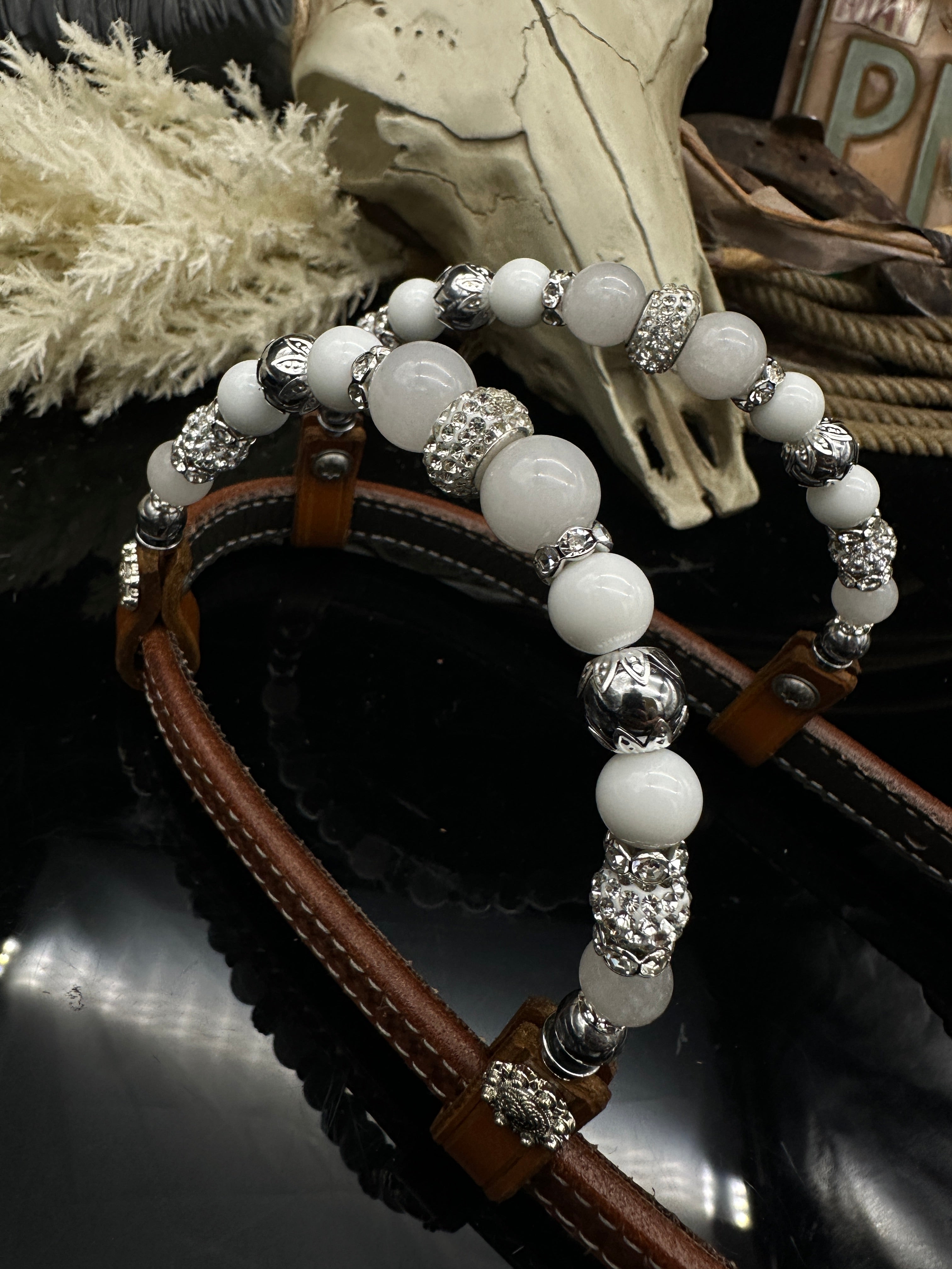 Premium | Chestnut western bridle | Silver &amp; White