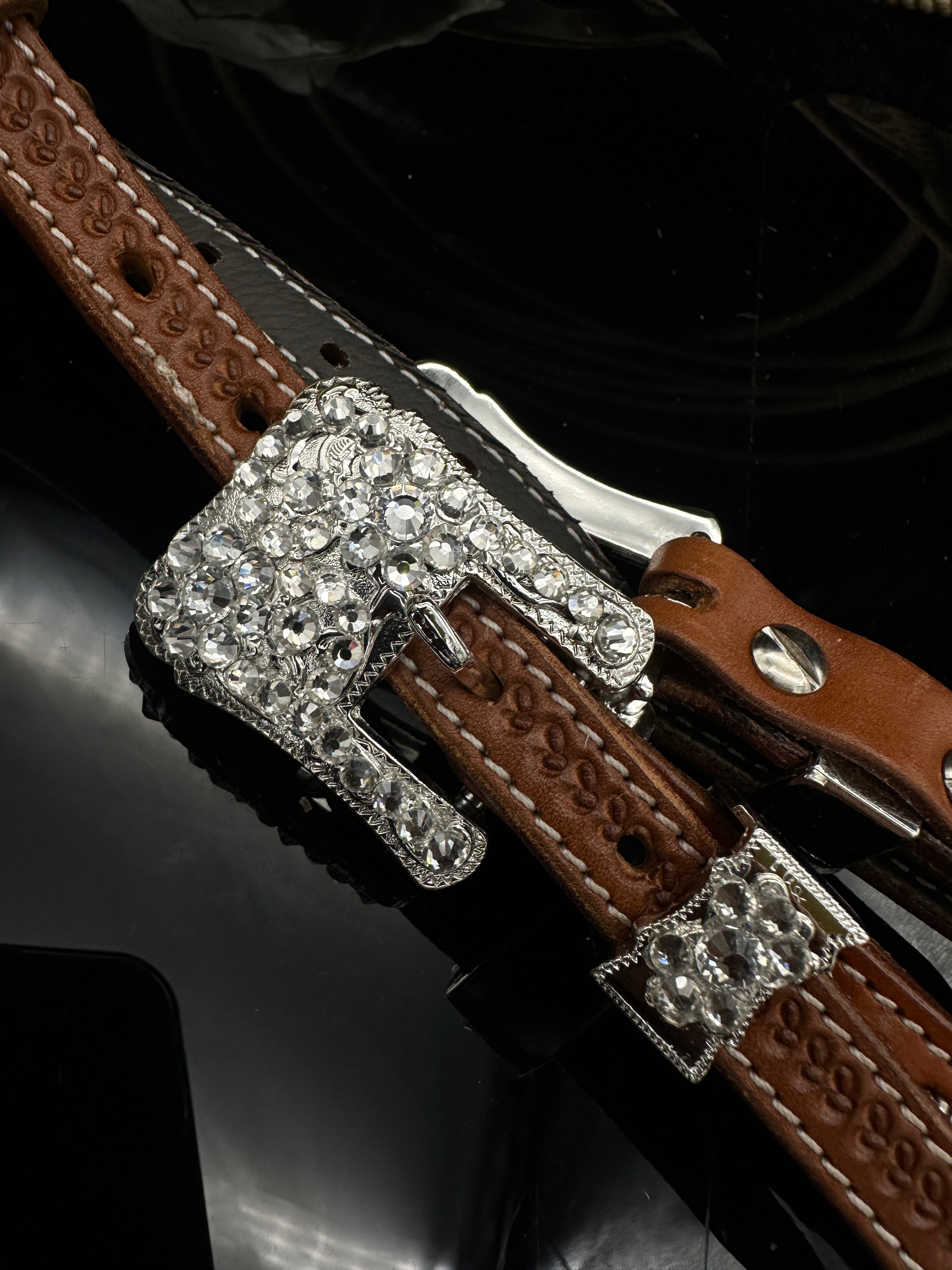 Premium | Chestnut western bridle | Silver &amp; White