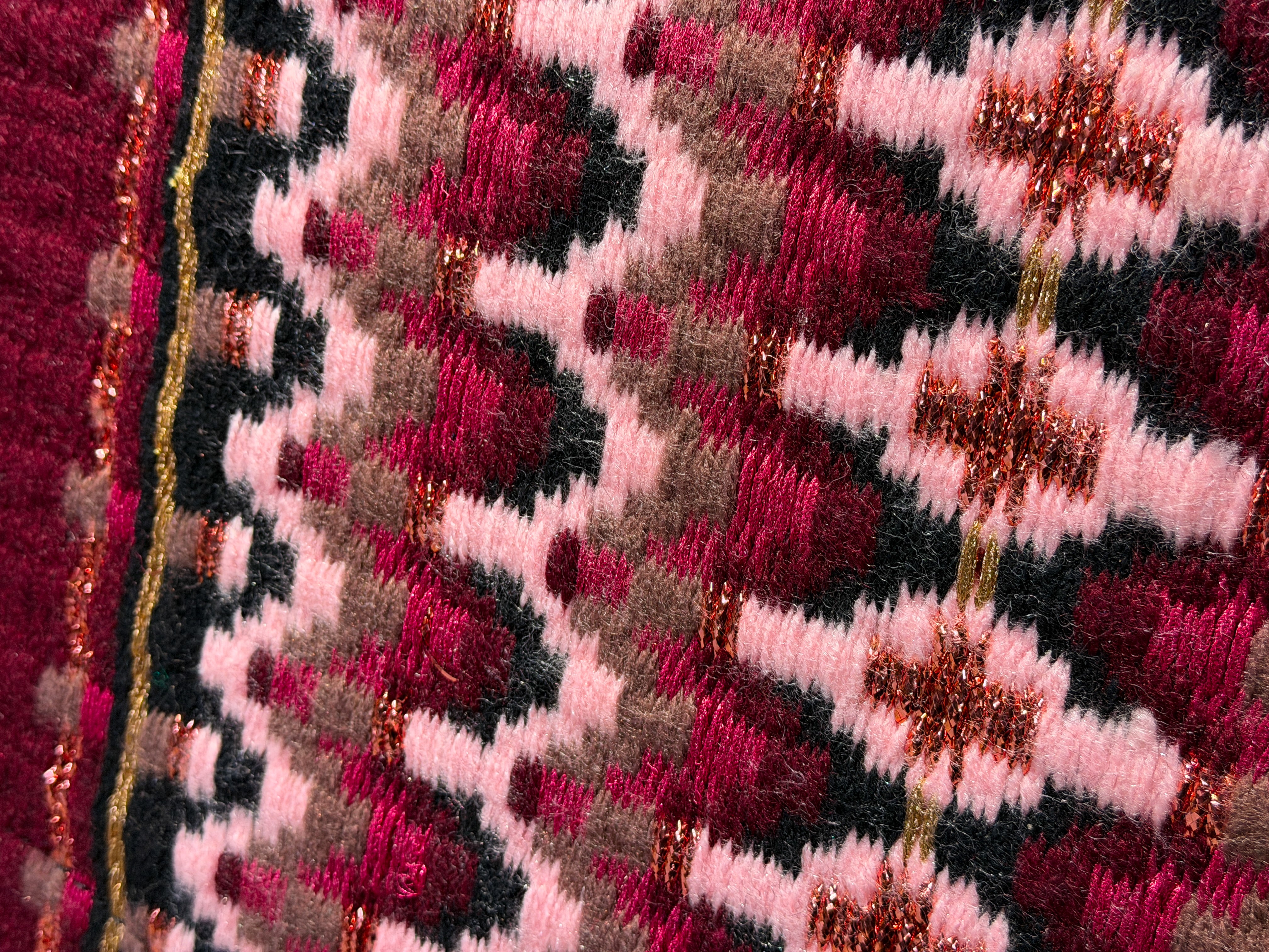 2in1 Show | contoured western pad | Merlot Glow
