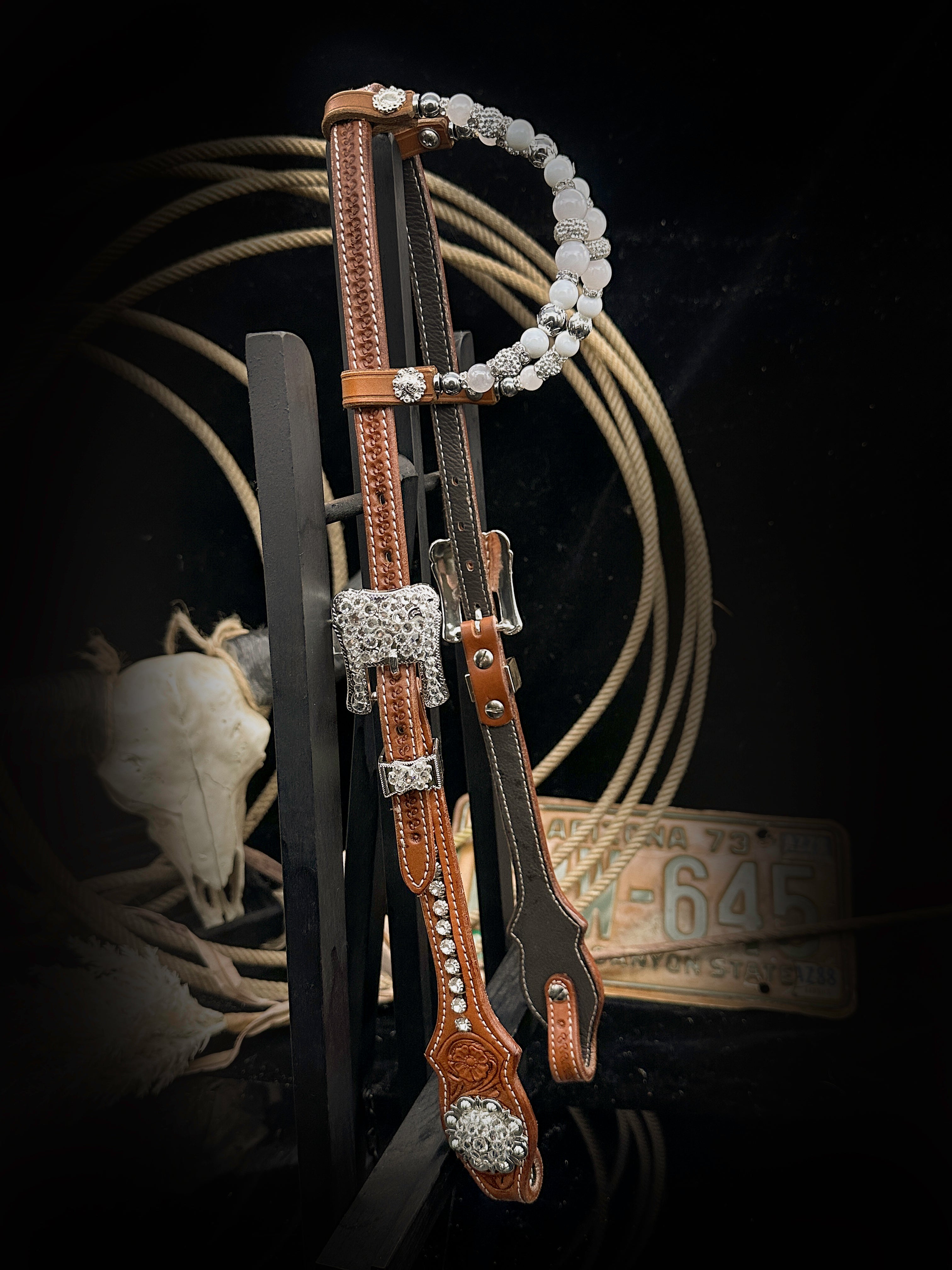 Premium | Chestnut western bridle | Silver &amp; White