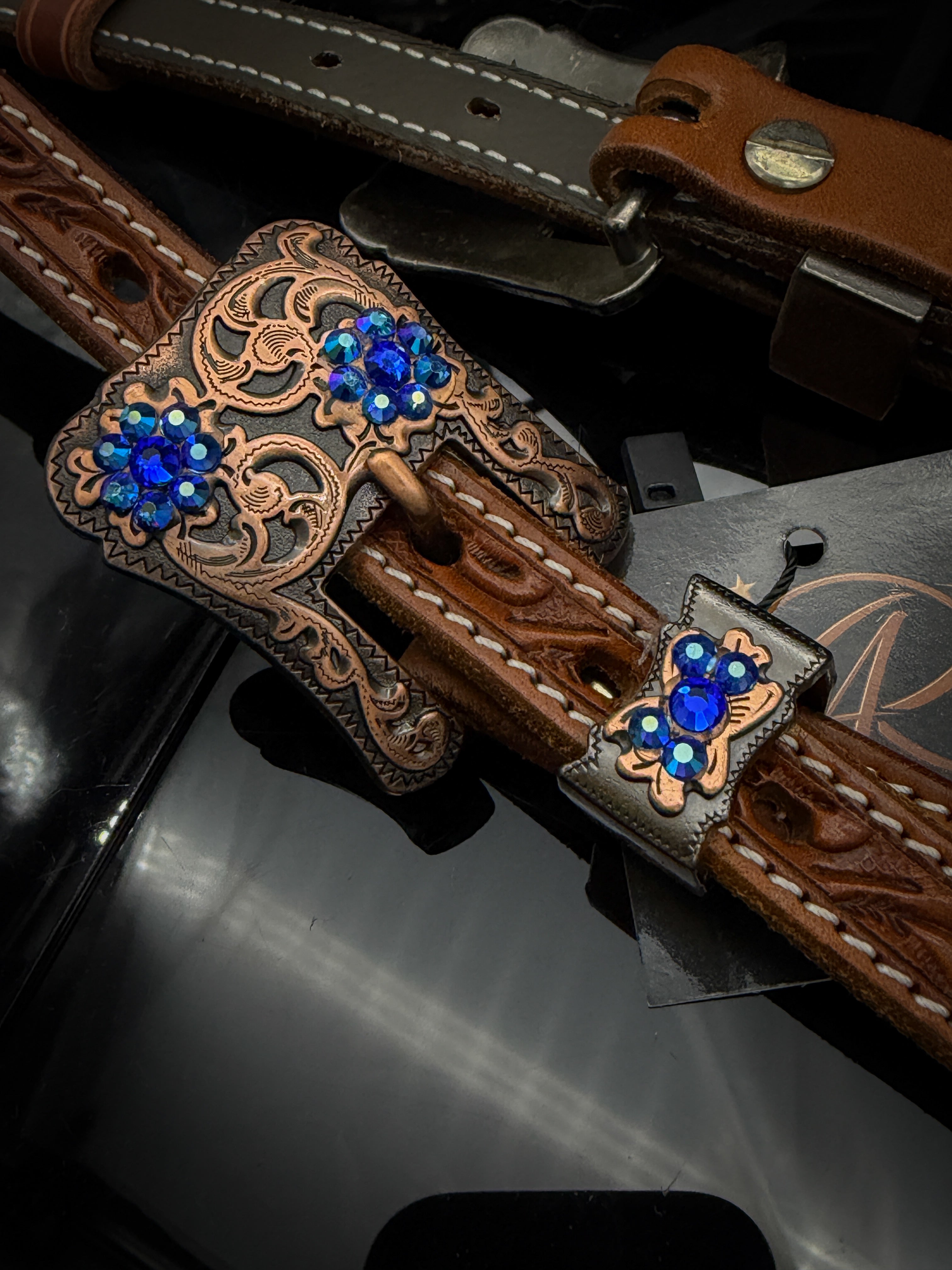 Premium | Chestnut flower tooled western hoofdstel  | Copper & Blue