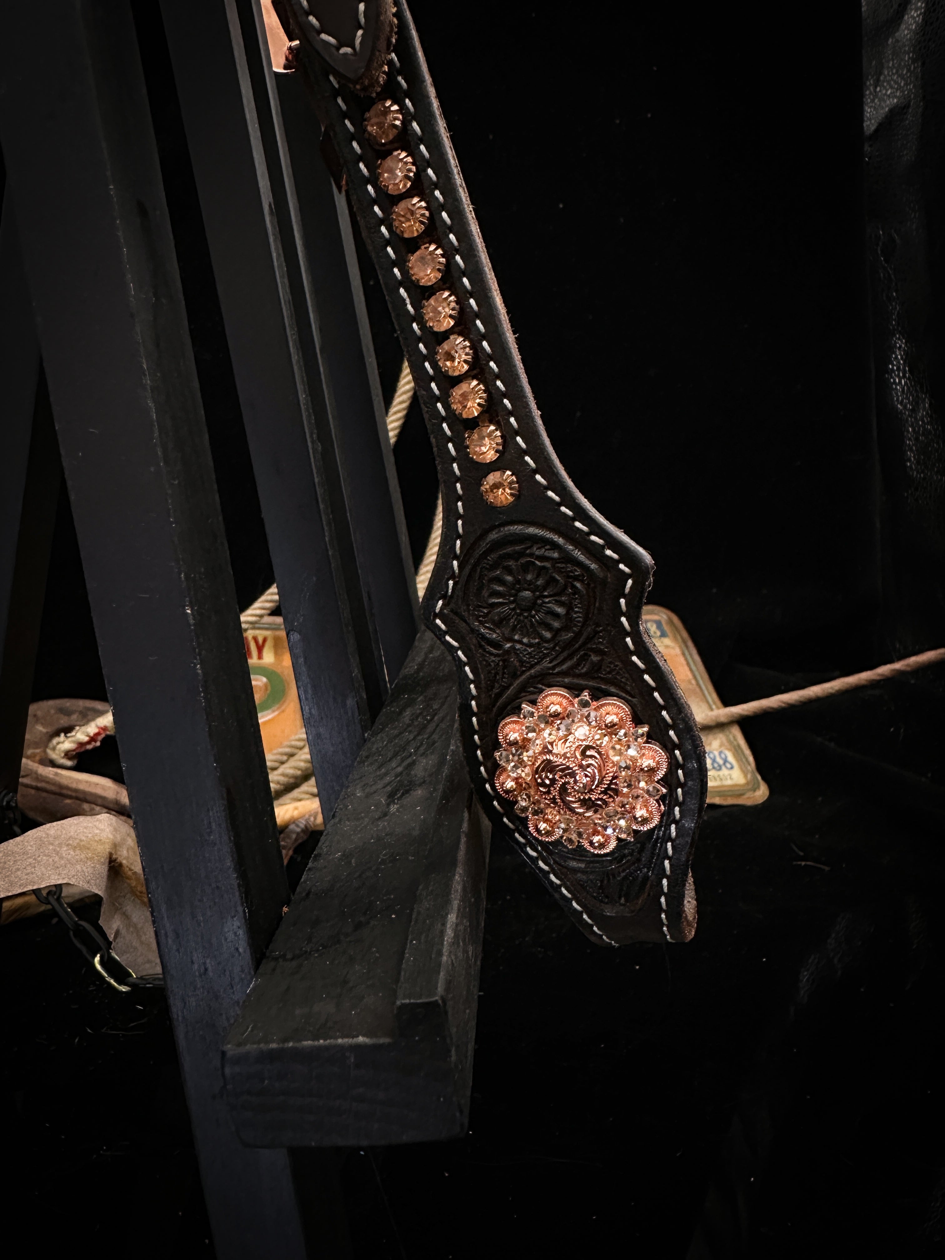 Premium | Rose gold & Peach | Floral tooled western hoofdstel